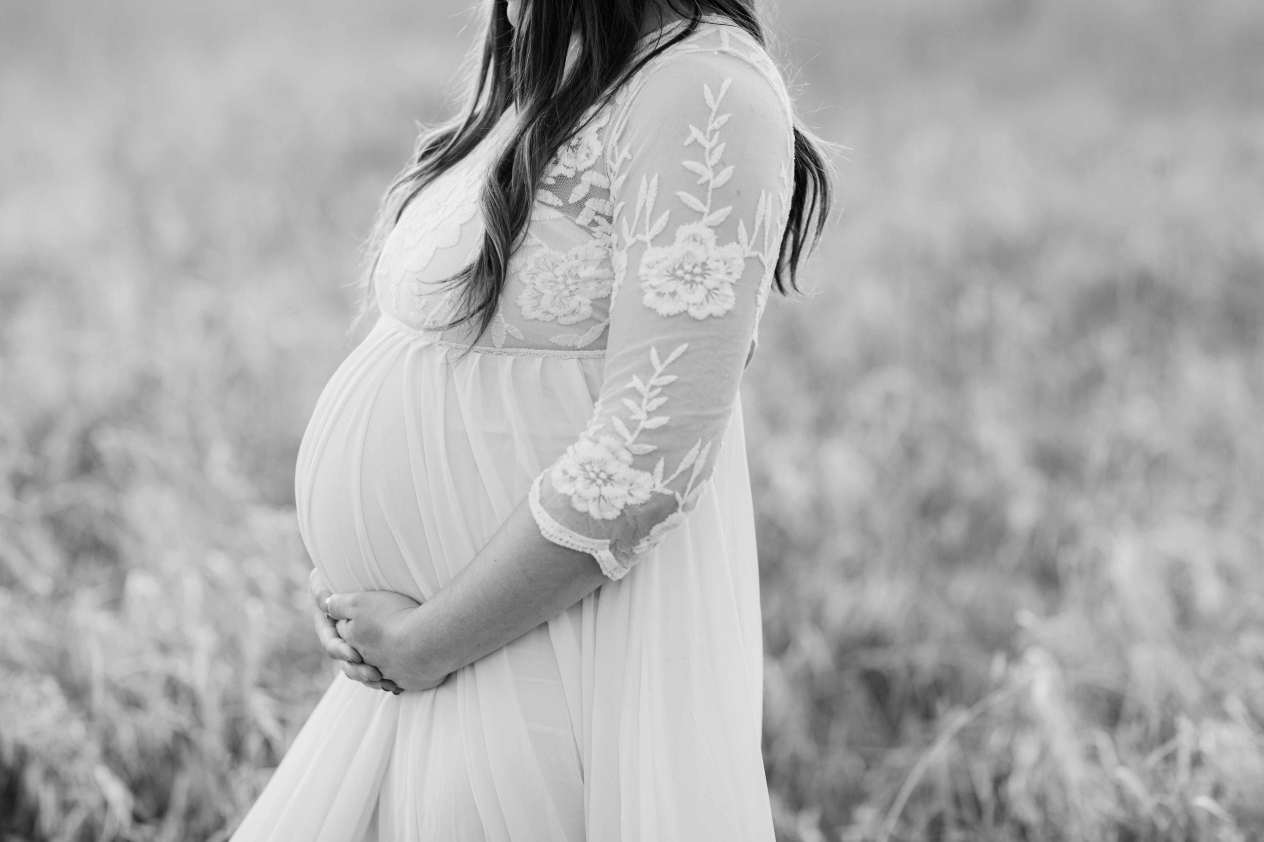 Outdoor Golden Hour Geneva Illinois Maternity Photoshoot bright and airy black and white