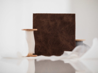 TIMBER DISTRESSED LEATHER COVER