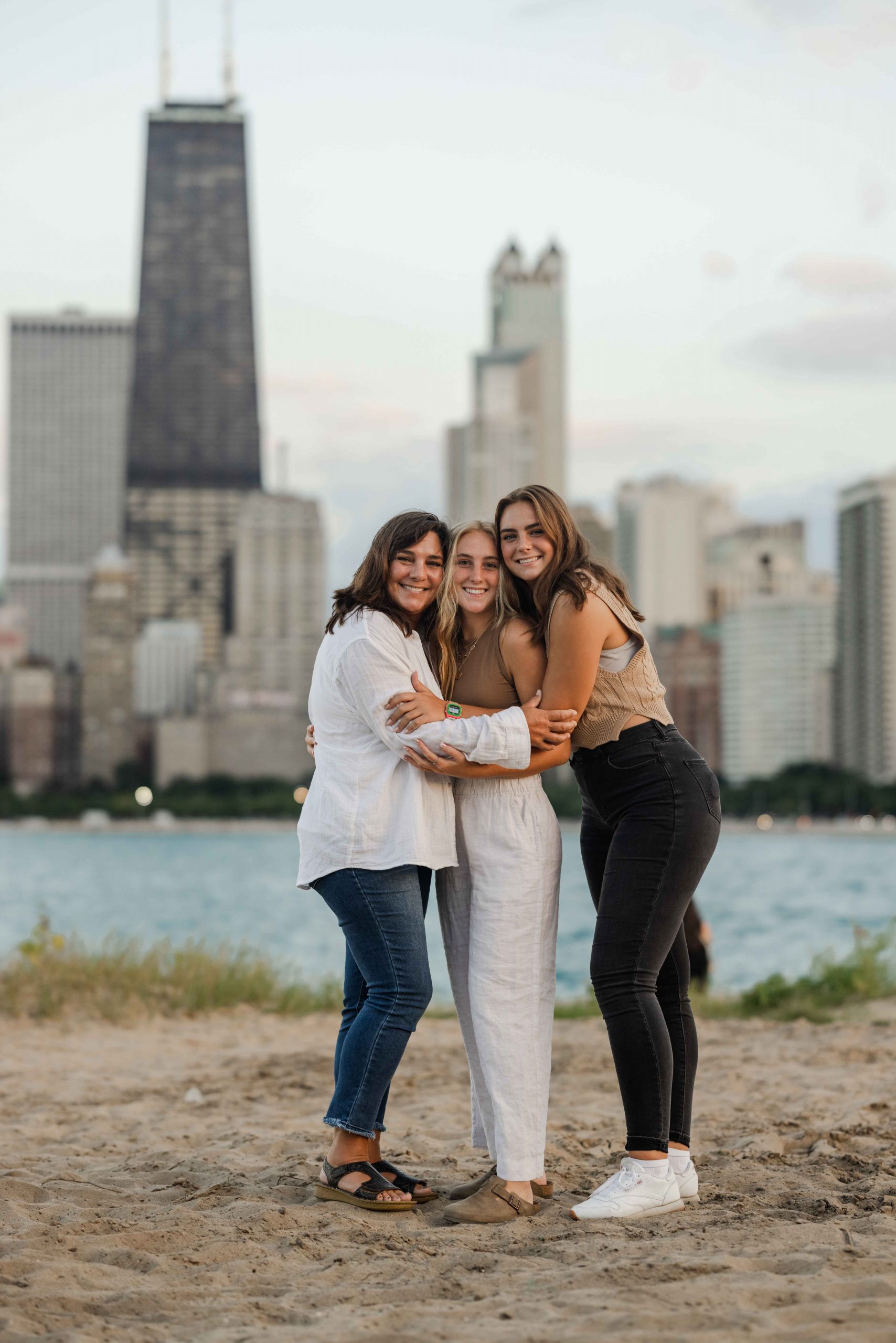 Mom and sister Senior Photoshoot with Chicago Skyline by Chicago Photographer-31