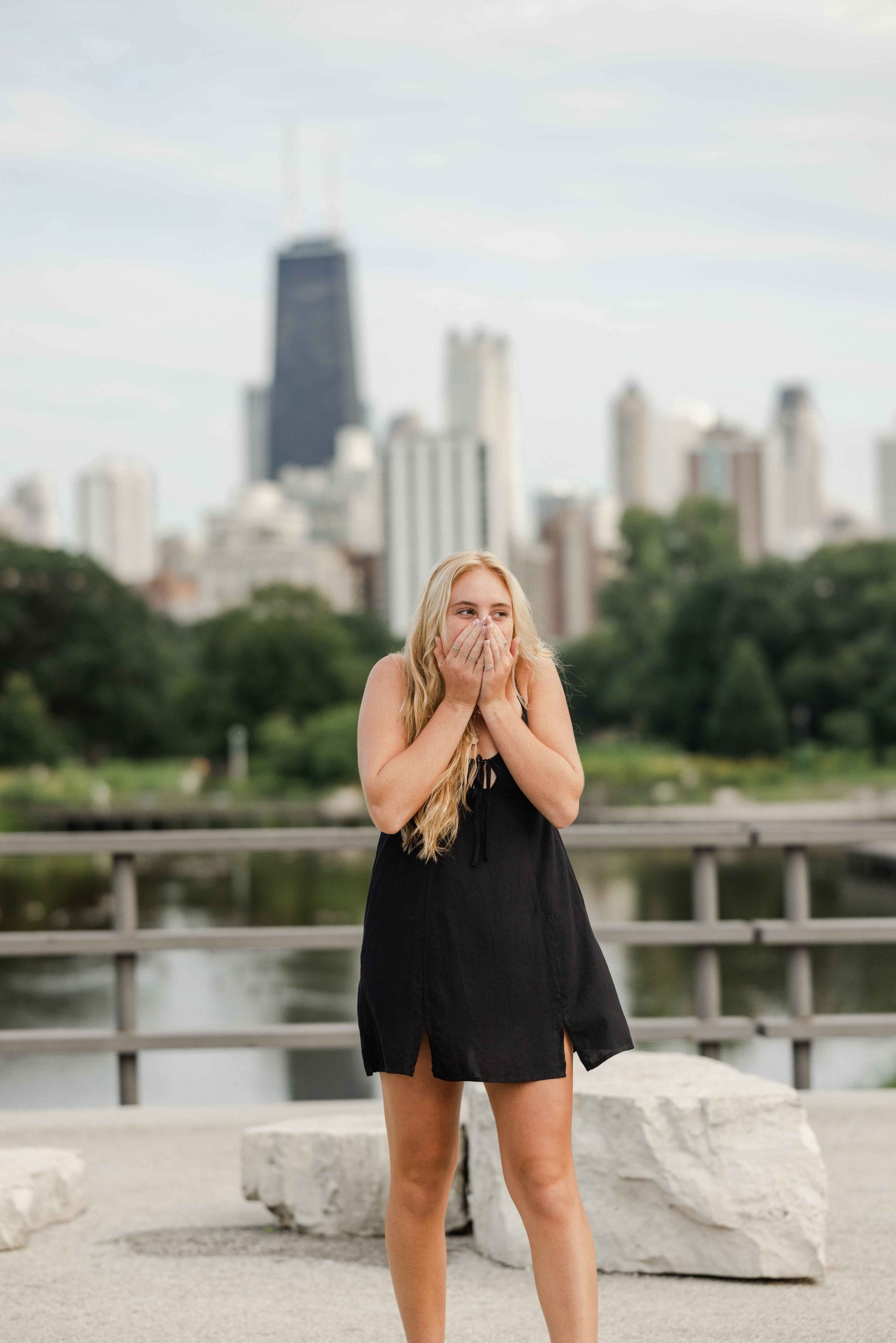 Senior Photoshoot with Chicago Skyline by Chicago Photographer