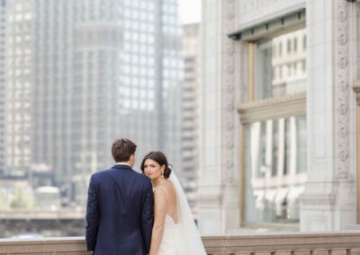 The Old Post Office Chicago Wedding Photographer Summer Board of Trade Michigan Avenue Downtown Chicago Modern Clean