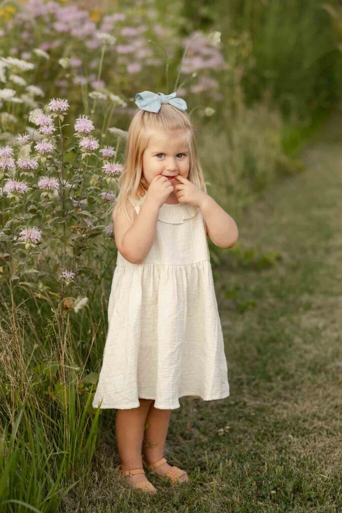 19-Fresh Soft Little Girl In Bow Summer Outdoor Family Photoshoot Saint Charles Illinois By Mary Rose Photography