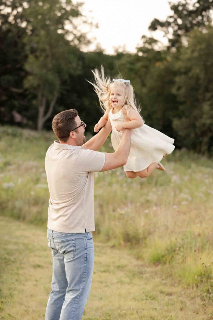 23-Fresh Playful Summer Outdoor Family Photoshoot Saint Charles Illinois By Mary Rose Photography