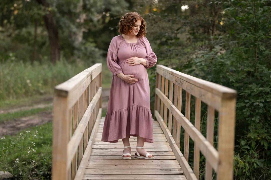 24-Light Soft Saint Charles Illinois Fall Outdoor Maternity Session By Mary Rose Photography
